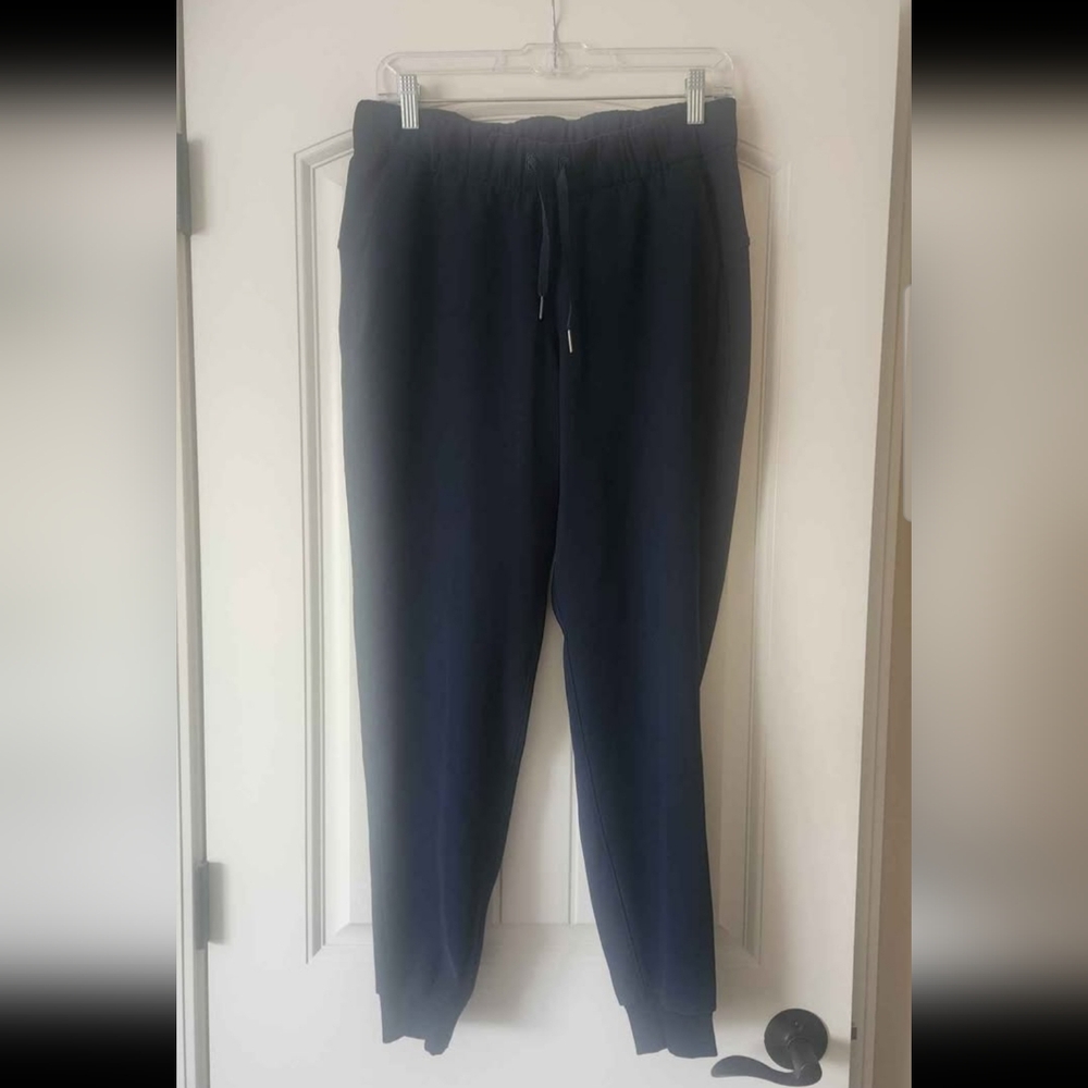 Lululemon Navy Joggers EUC!!